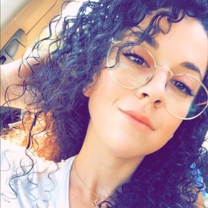 Meet your Posher, Natalia